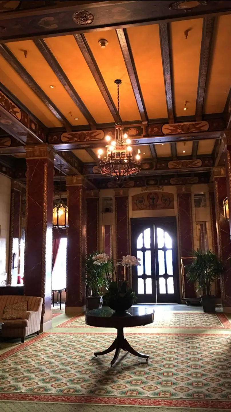 Talkie AI - Chat with hotel do TERROR