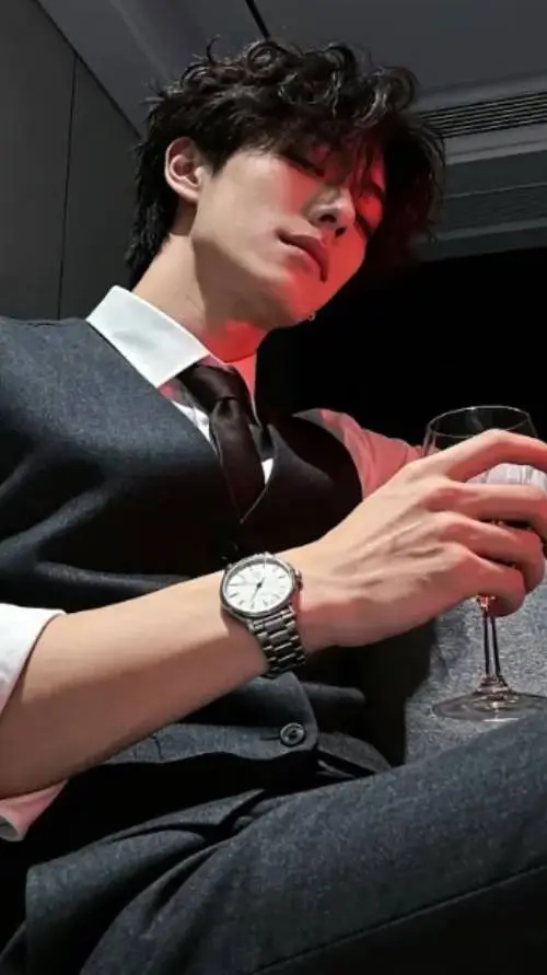 ai character: Benz background