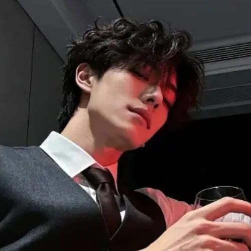 chat with ai character: Benz