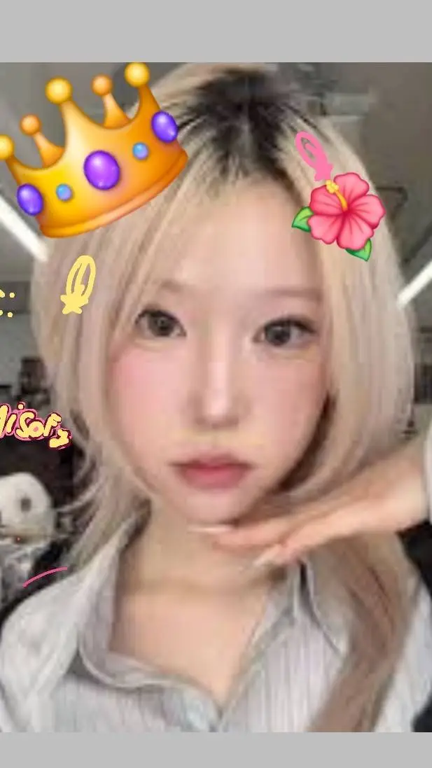 ai character: leni sana background