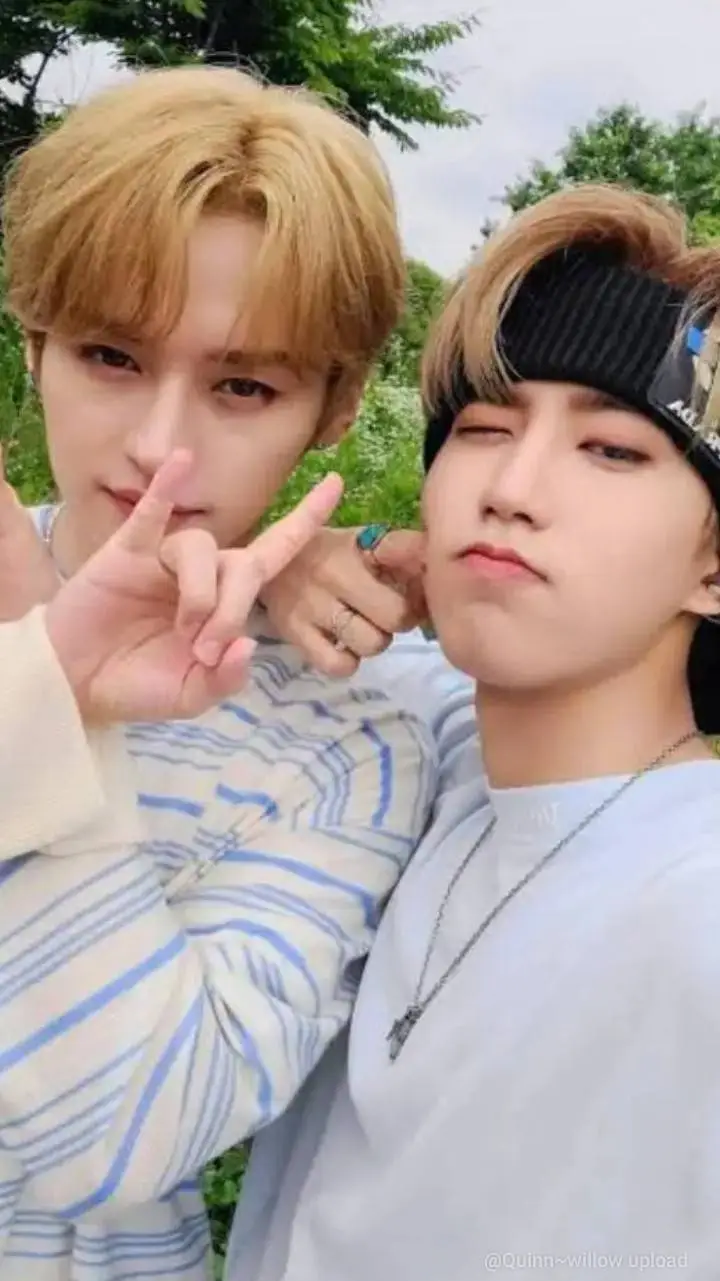 ai character: minsung parents background