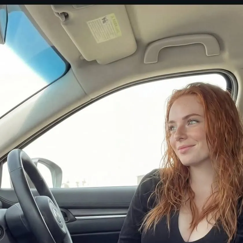 chat with ai character: emma