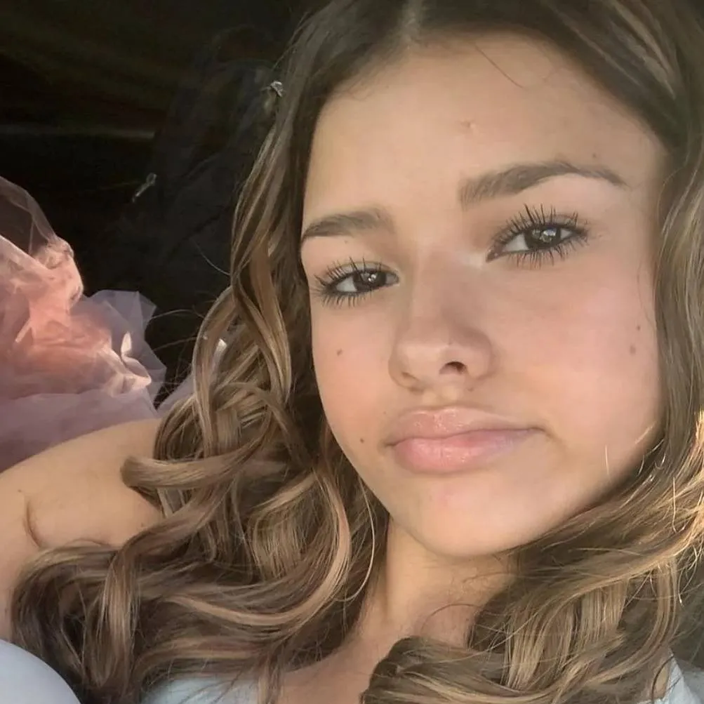 chat with ai character: jenna