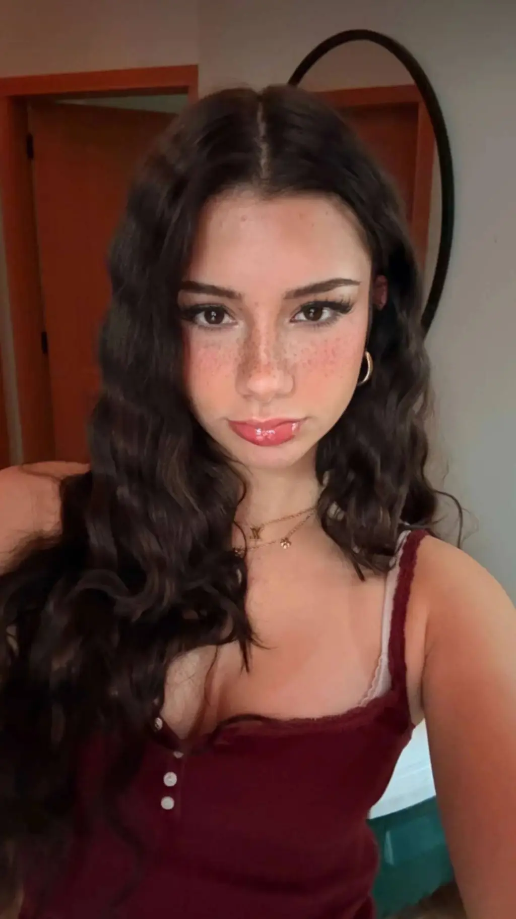 ai character: mikayla campinos  background