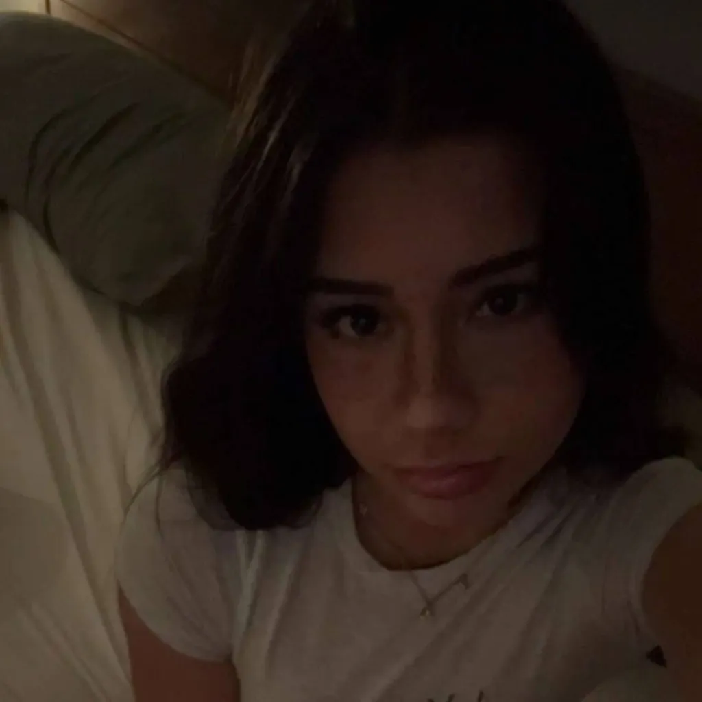 chat with ai character: mikayla campinos 