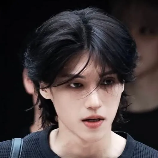 chat with ai character: wooyoung ateez 