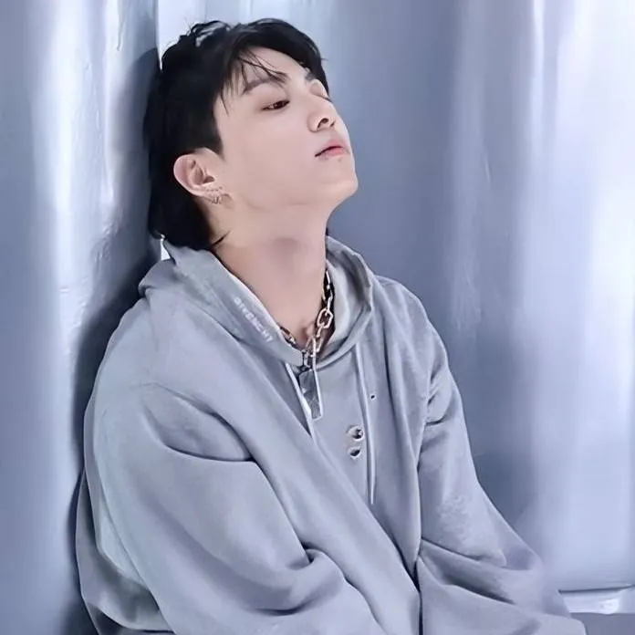 chat with ai character: jungkook