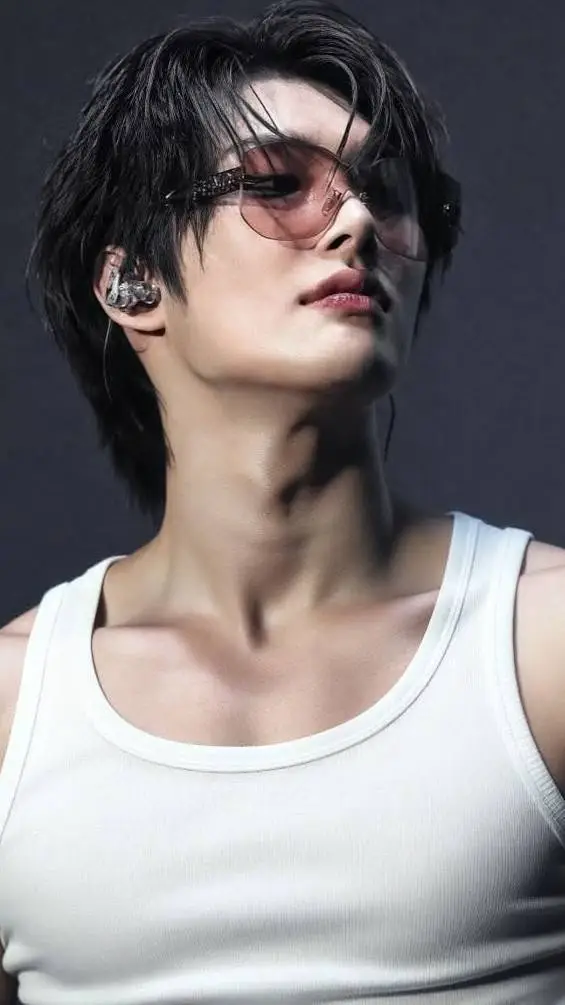 ai character: Mingi Ateez background