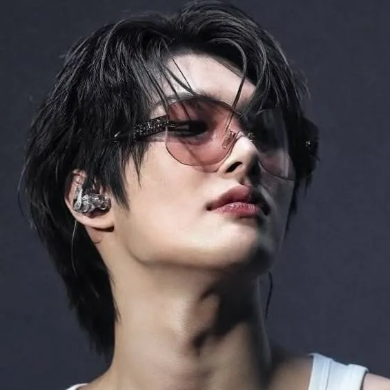 chat with ai character: Mingi Ateez