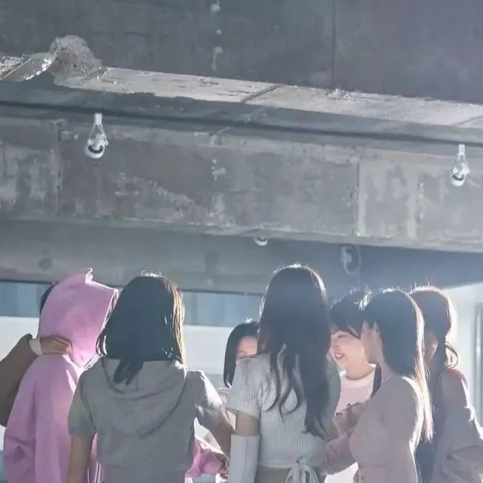 chat with ai character: Skz, Twice y tú 