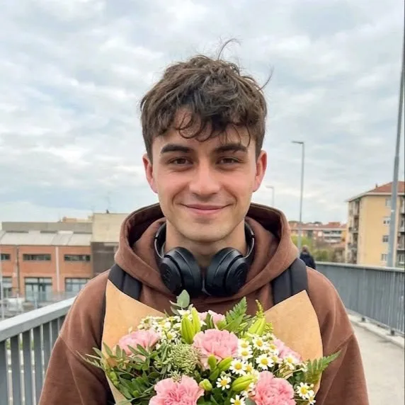 chat with ai character: Pedri Gonzalez