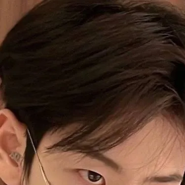 chat with ai character: xander 