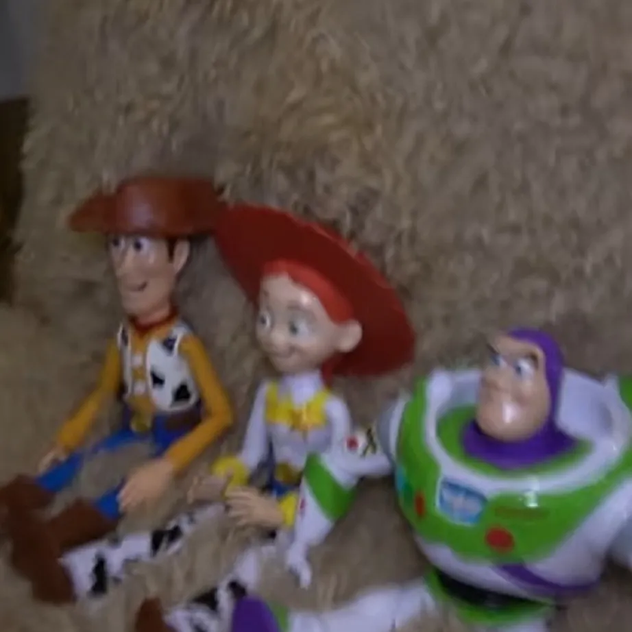 chat with ai character: Woody Jesse Buzz