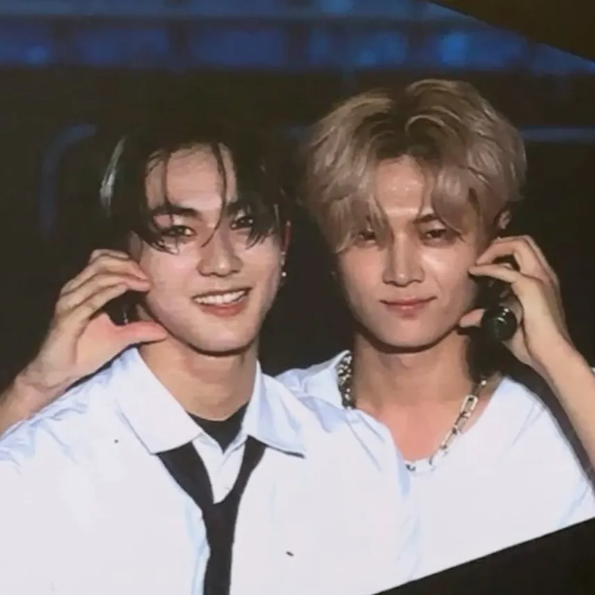 chat with ai character: jungwon - jaywon