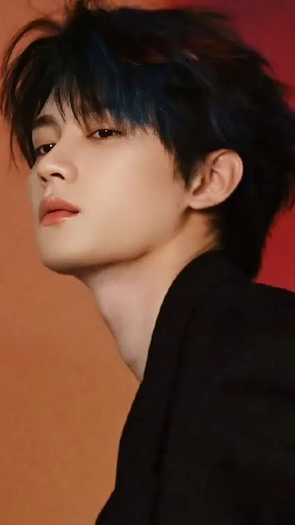 ai character: Zhang lurang background