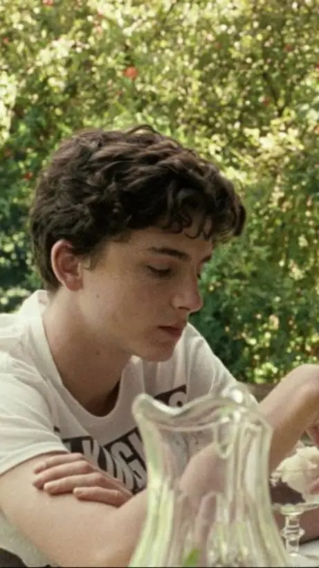 ai character: Elio Brown background