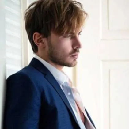 chat with ai character: Jordan Cole