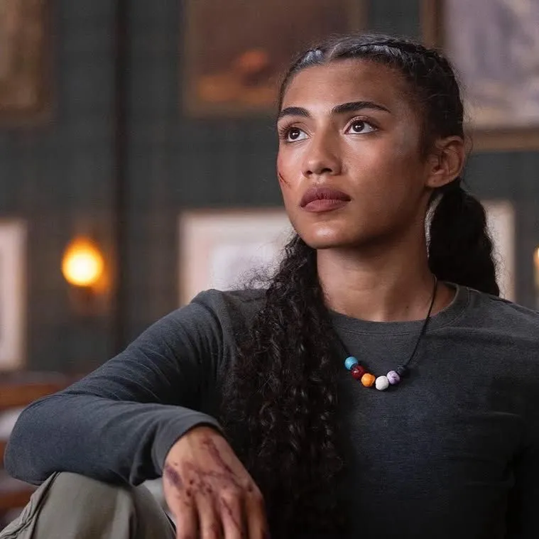 chat with ai character: Clarisse pjo 