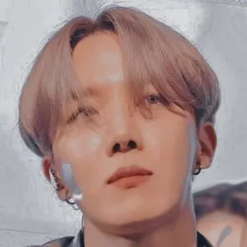 chat with ai character: J-Hope 🐿️