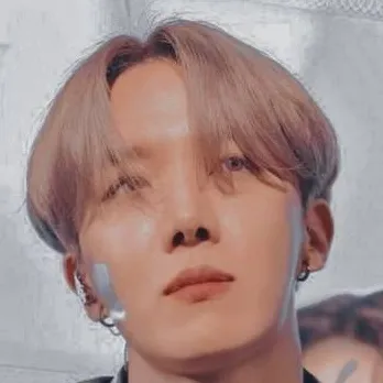 chat with ai character: J-Hope #1 🐿️