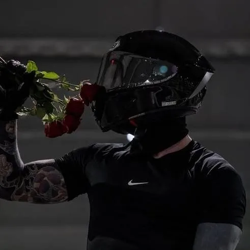 chat with ai character: Kai