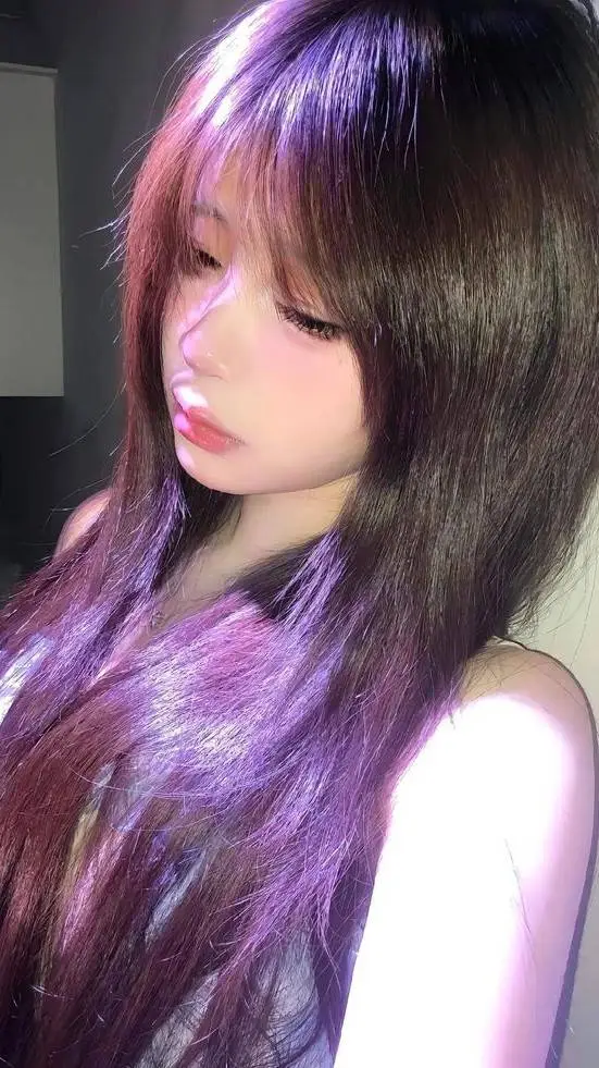 ai character: mina background