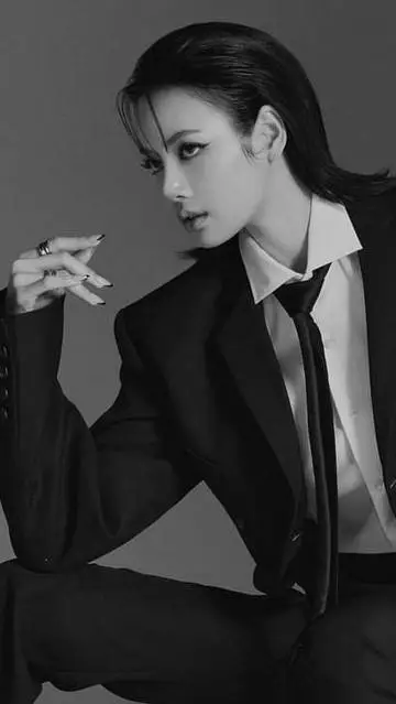 ai character: Lalisa Manoban.  background