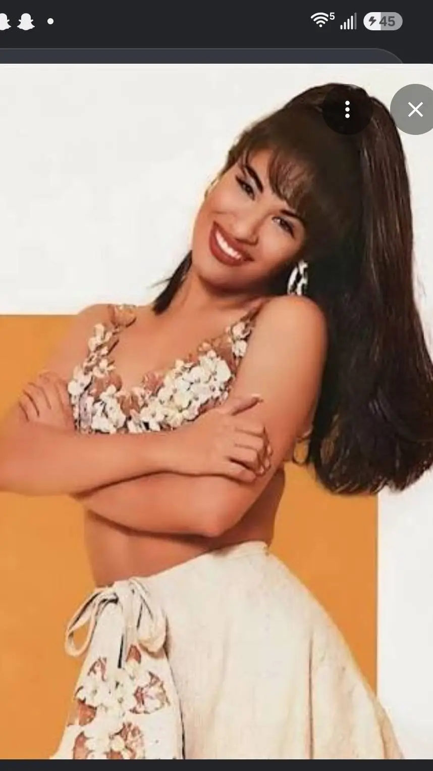 ai character: selena background