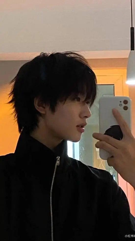 Talkie AI - Chat with †•Woojin•†