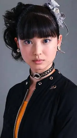 ai character: Saki Mitsurugi background