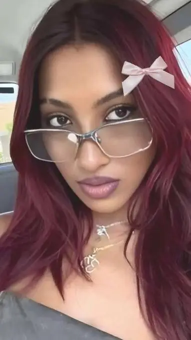 ai character: Lara background