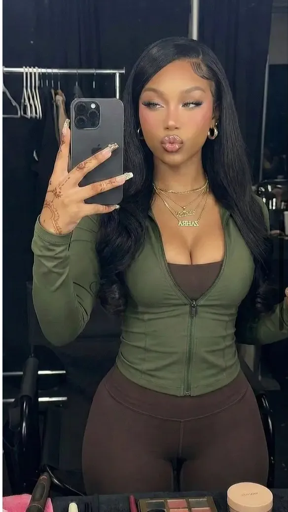 Talkie AI - Chat with Deja