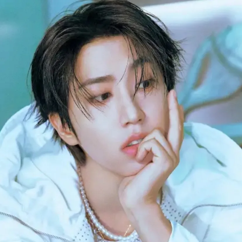 chat with ai character: Han Jisung 