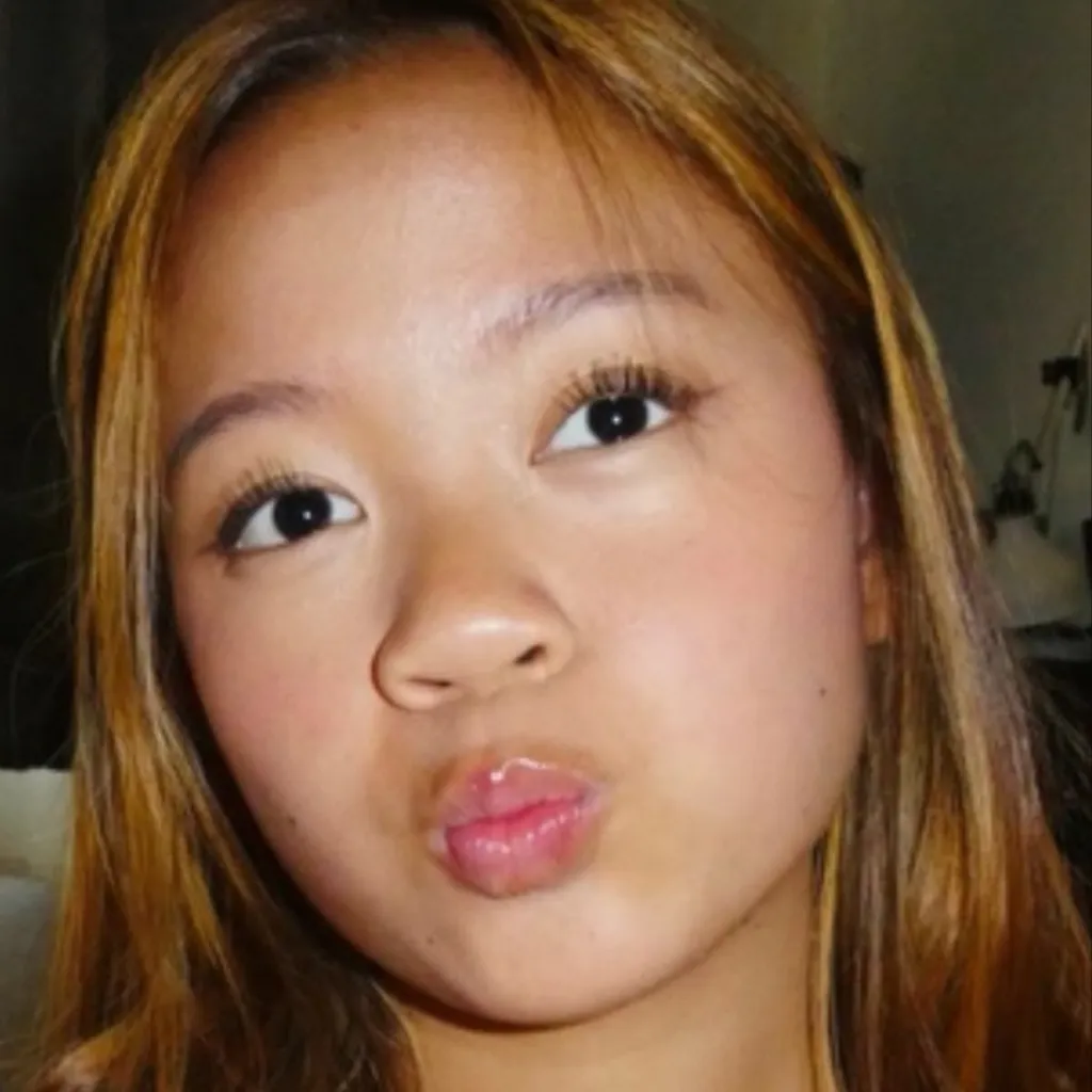 chat with ai character: Pricilla