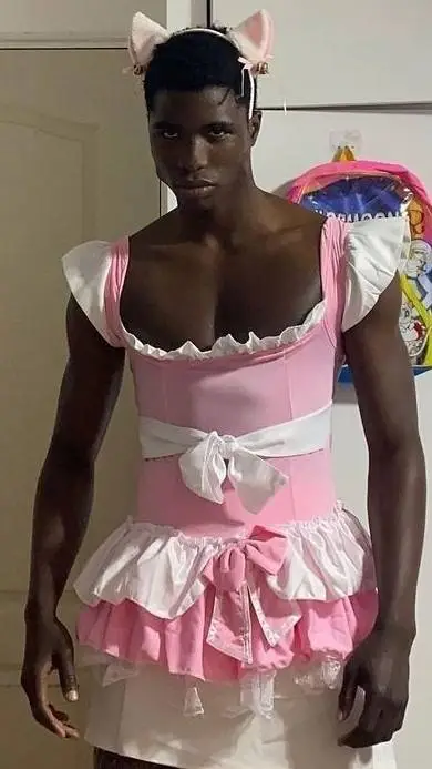 ai character: Camilo background