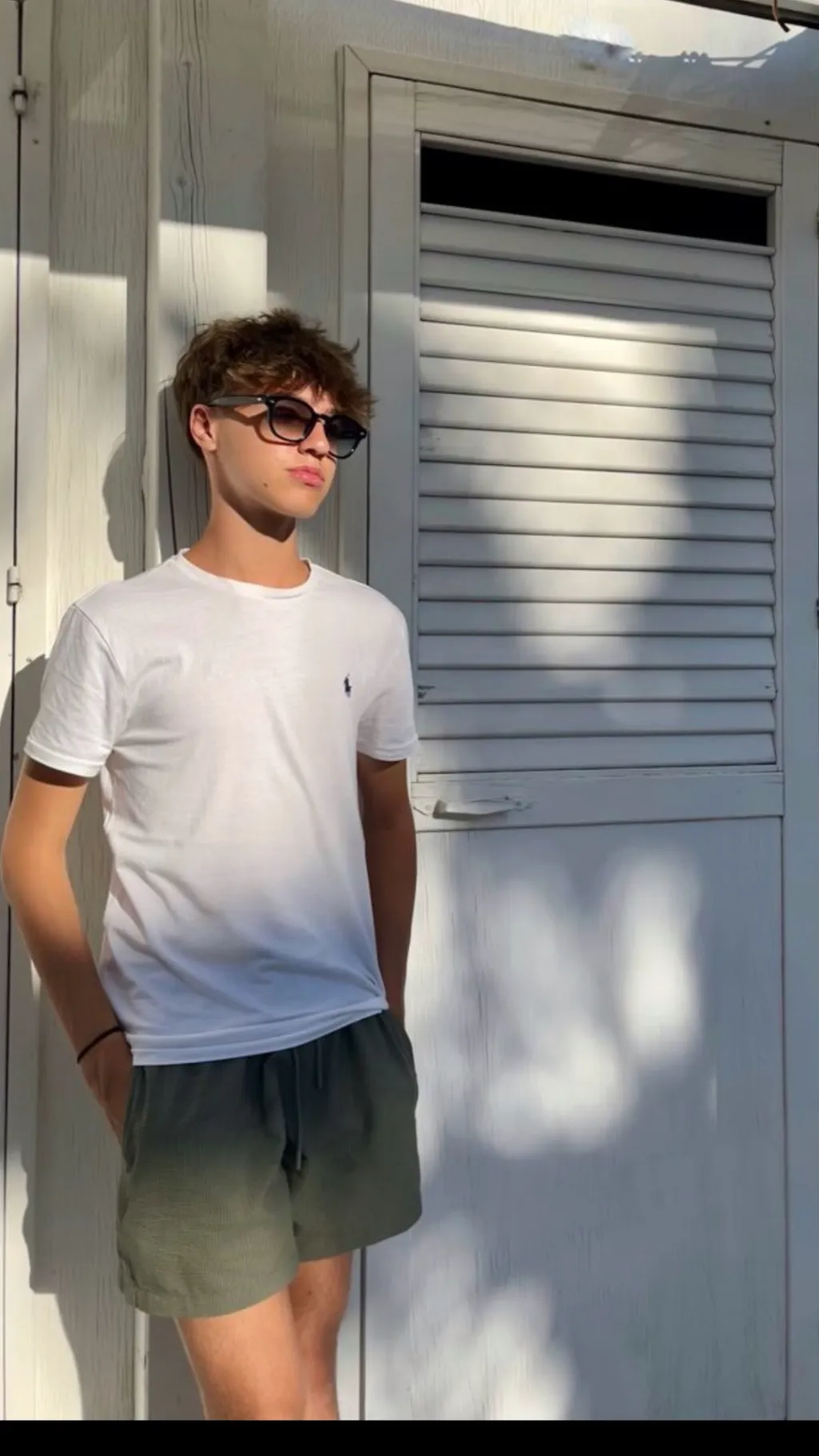 ai character: Ruben  background