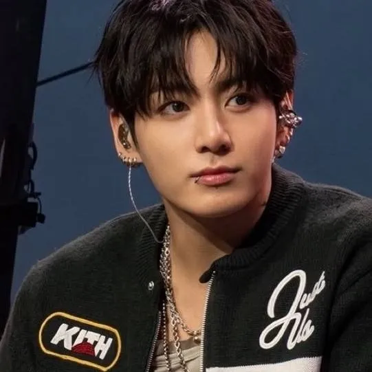 chat with ai character: jeon jungkook