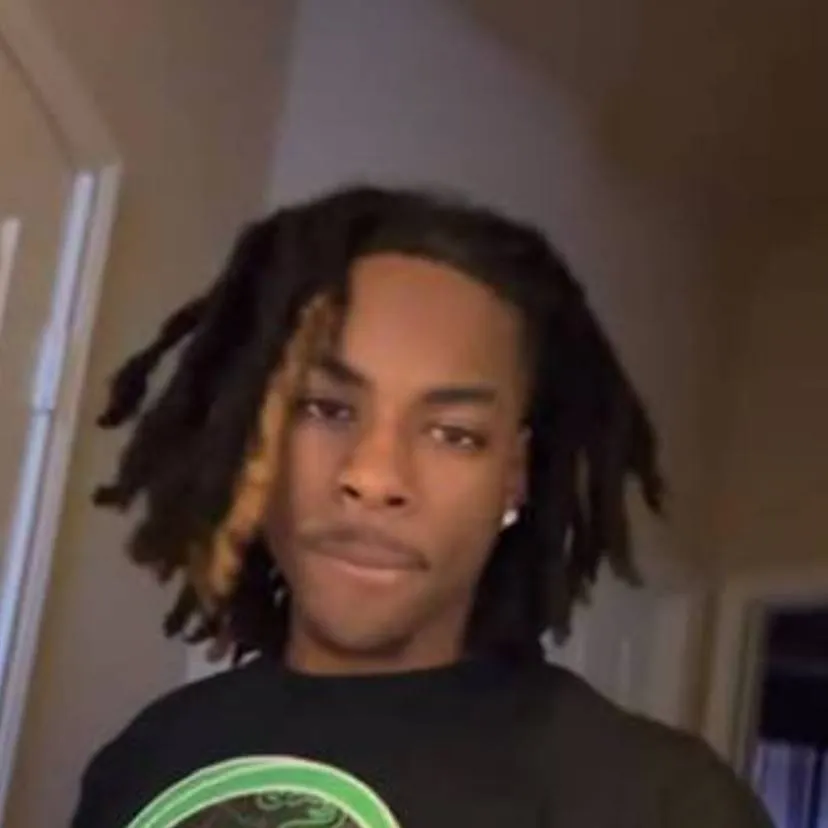 chat with ai character: Malachi 