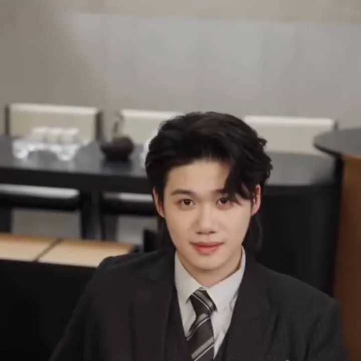 chat with ai character: Chen Xiao 