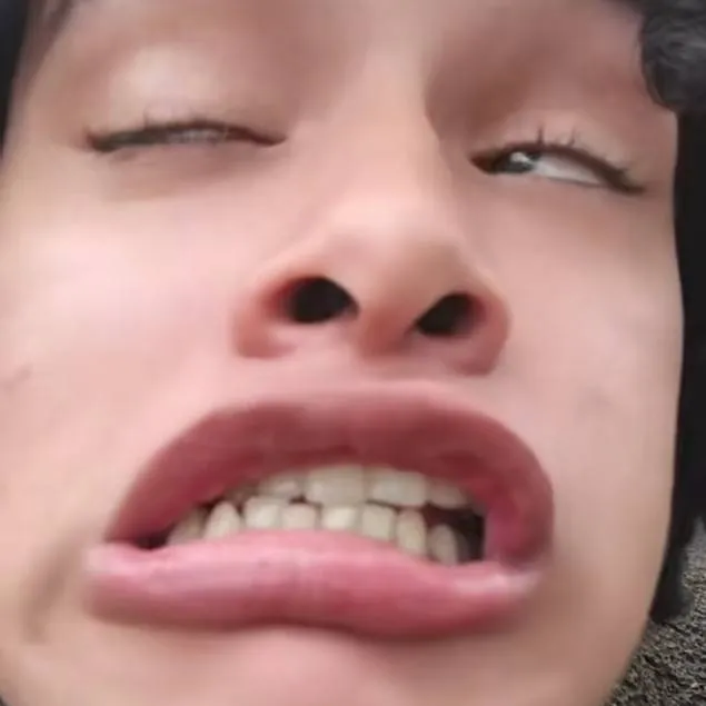 chat with ai character: xd