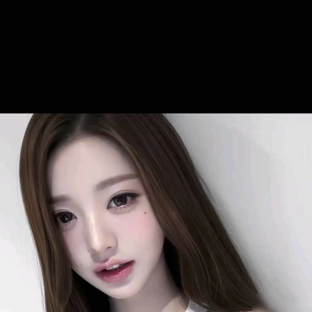 chat with ai character: Visual