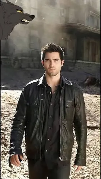 Talkie AI - Chat with Derek Hale