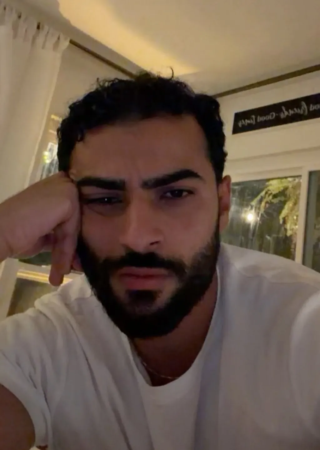 chat with ai character: Reza Mehrabi