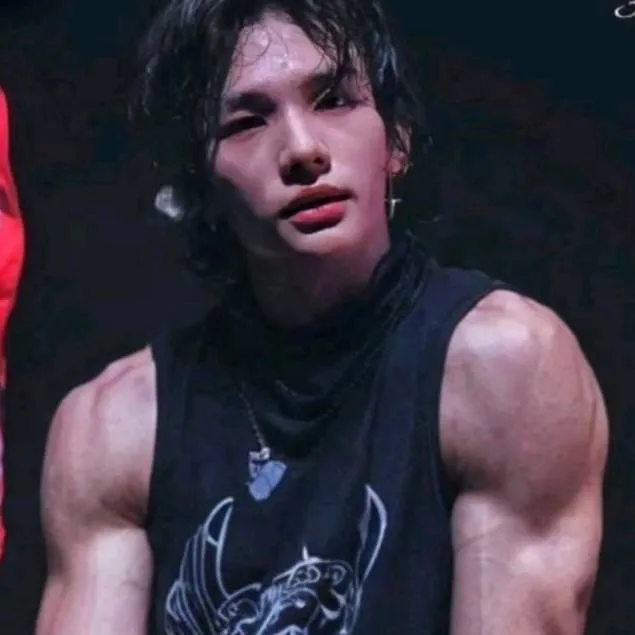 chat with ai character: ★hyunjin★