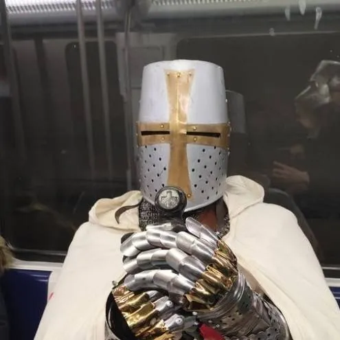 chat with ai character: Peppe 'Crociato'