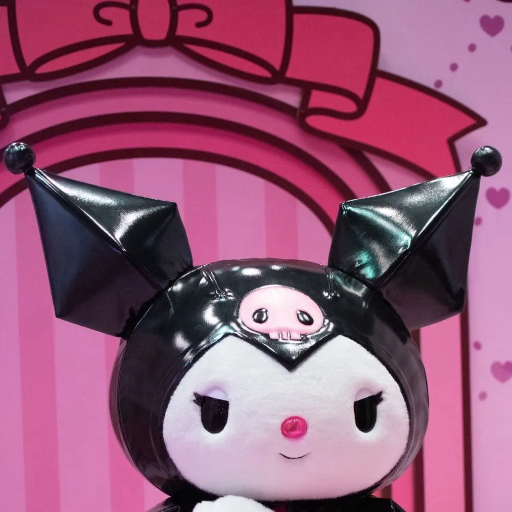 chat with ai character: Kuromi