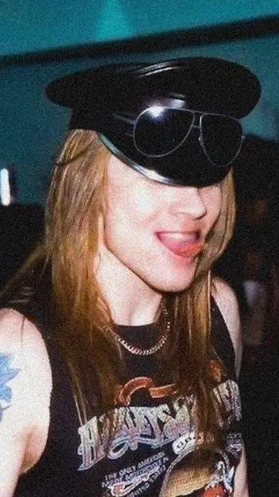 Talkie AI - Chat with 🖤🌹Axl Rose 🖤🌹