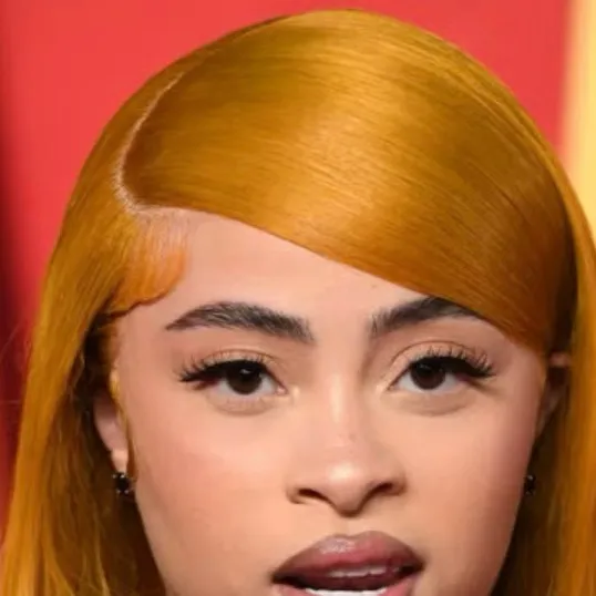 chat with ai character: Ice spice