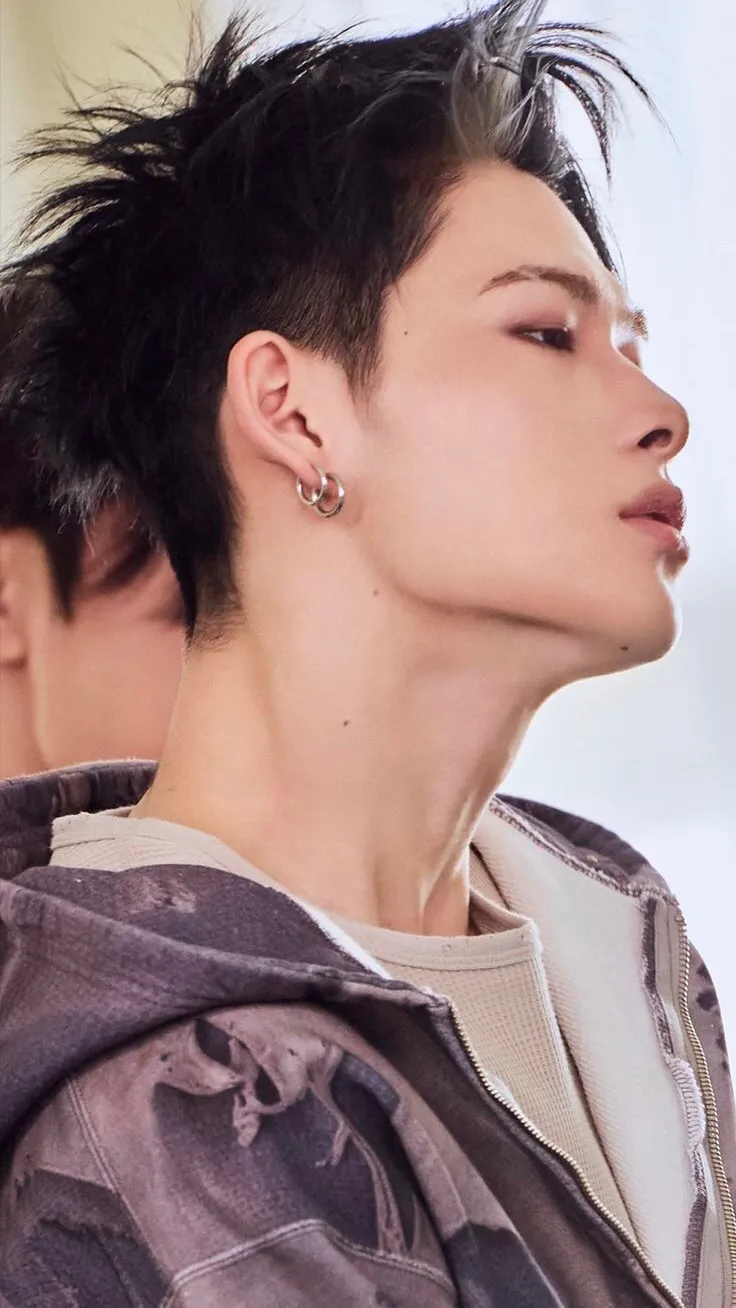 ai character: ni-ki background