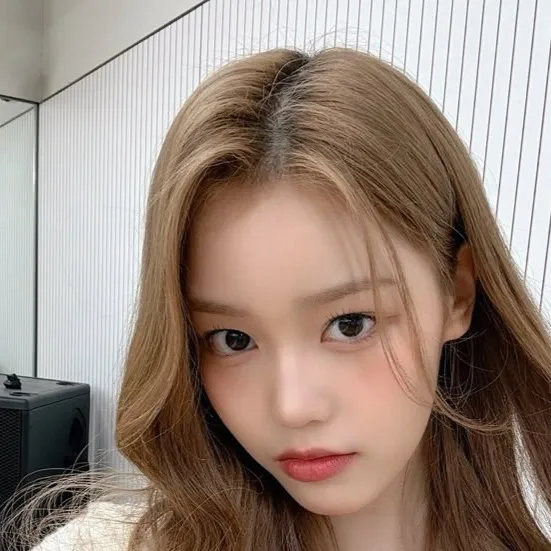 chat with ai character: 𝓢𝓪𝓮𝓫𝓲💗